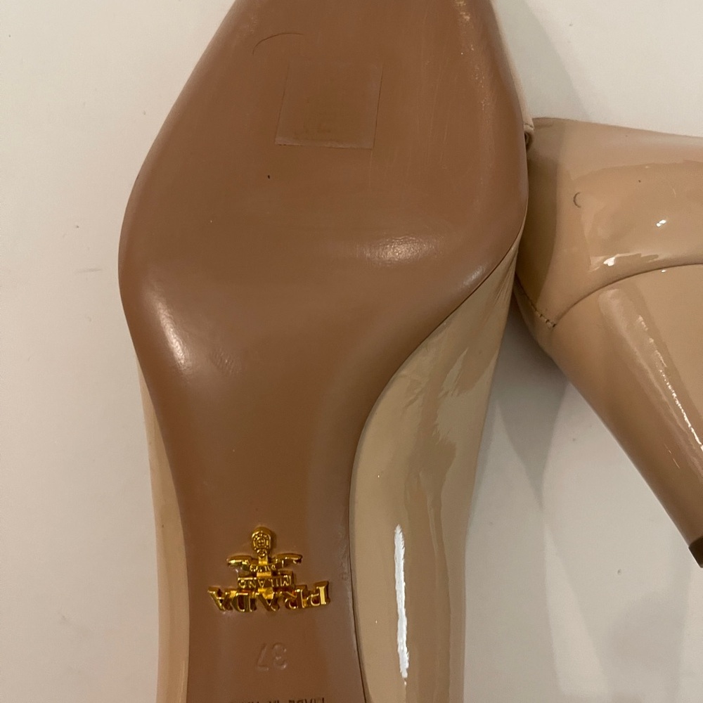 Prada Women's Tan Patent Leather Pumps - Picture 5 of 6